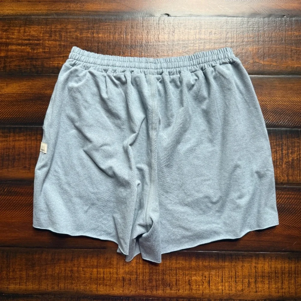 Vuori Shorts Size XS, Stone Grey - Picture 4 of 4